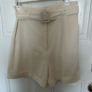 Express Cream Belted Women's Shorts